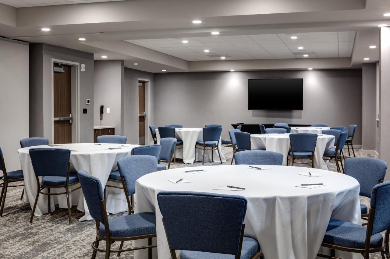 Staybridge Suites - Iowa City - Coralville By Ihg Екстер'єр фото